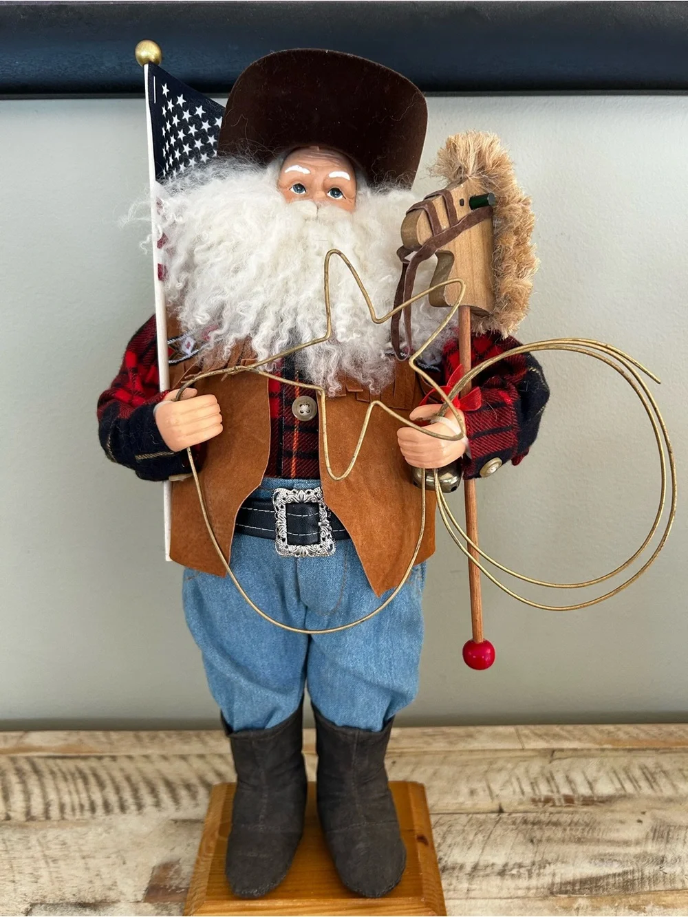 Vintage-Style Cowboy Santa Claus Figurine – Western Christmas Decor 18